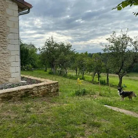 Corps De Ferme Lo Pomier * Булазак